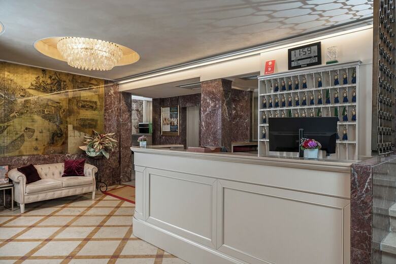 Hotel Montecarlo