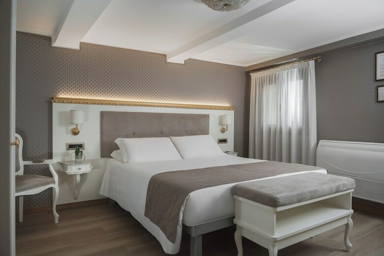 Hotel Montecarlo