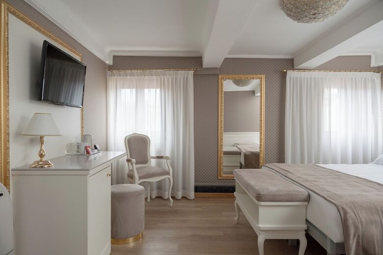 Hotel Montecarlo