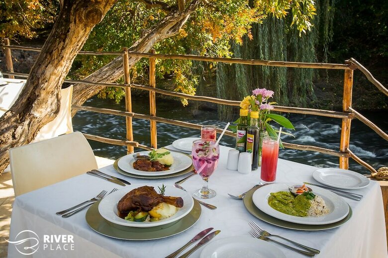 Posada River Place Lodge