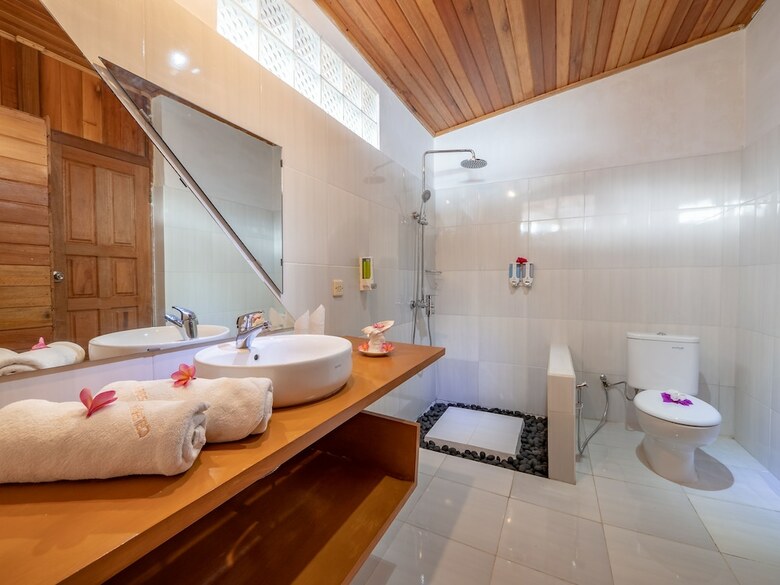 Hotel Onong Resort