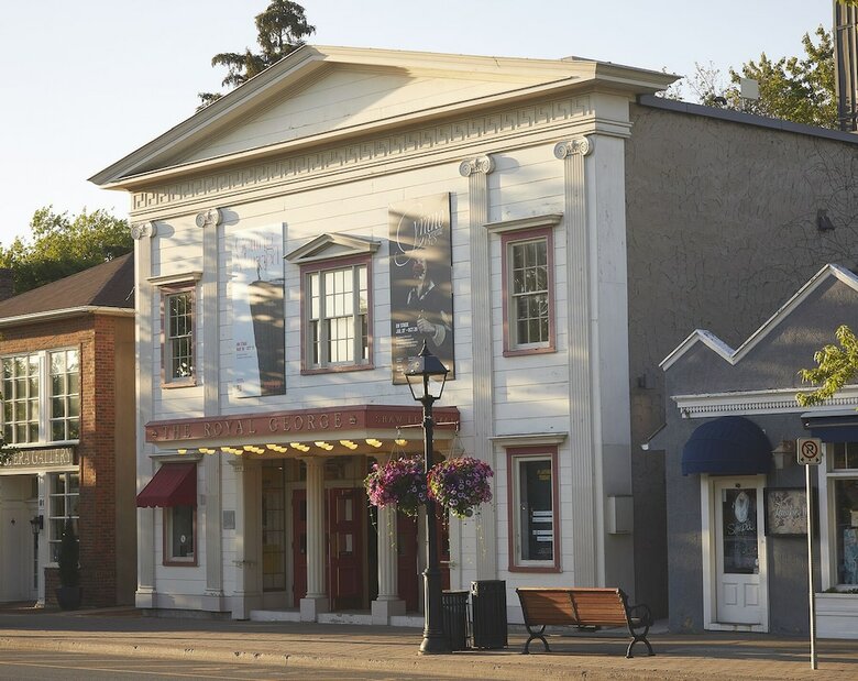 The Shaw Club Hotel