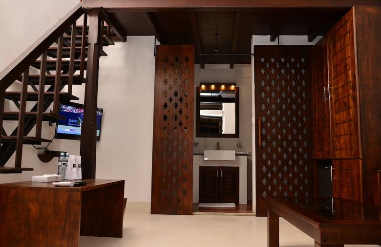 Hotel 56 By Deco (managed By Deco On 44)