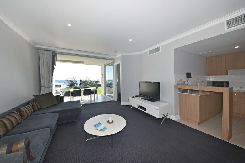 Aparthotel Mullaloo Beach Hotel & Apartments