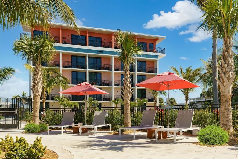 Hotel Howard Johnson St. Petersburg Beach
