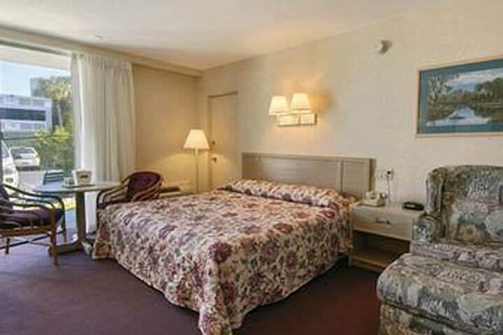 Hotel Howard Johnson St. Petersburg Beach