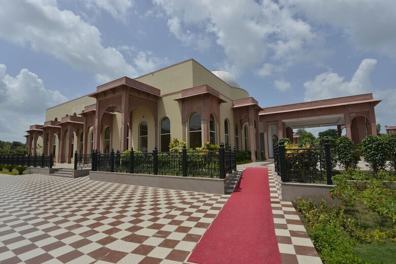 Hotel Orchha Palace And Convention Centre