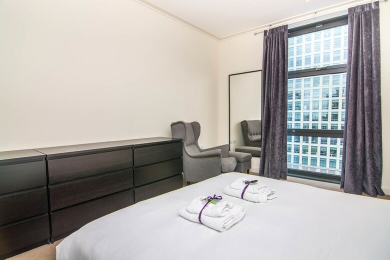 Canary Wharf - Corporate River View Apartments