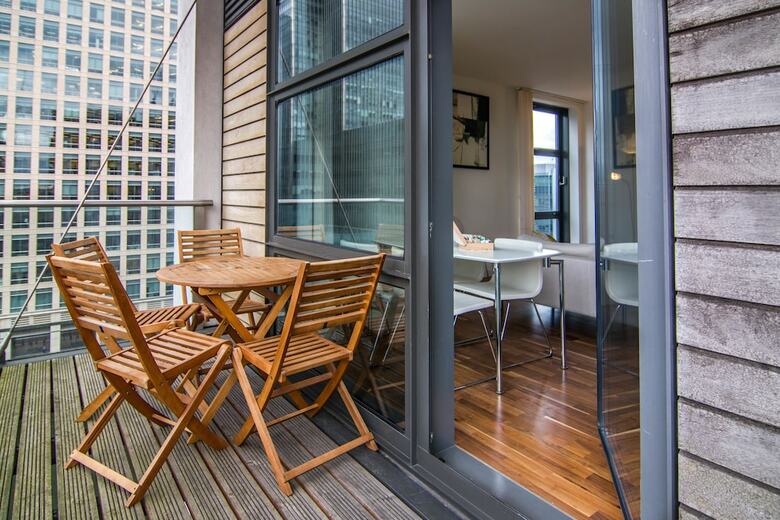Canary Wharf - Corporate River View Apartments
