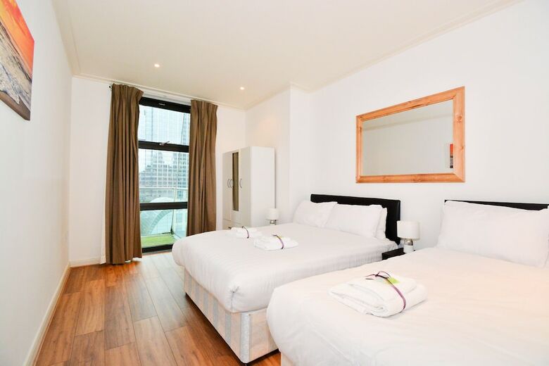 Canary Wharf - Corporate River View Apartments
