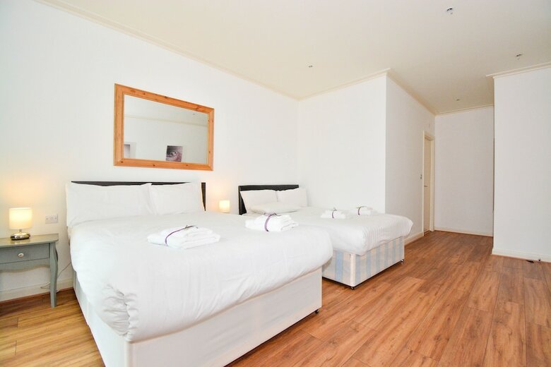 Canary Wharf - Corporate River View Apartments