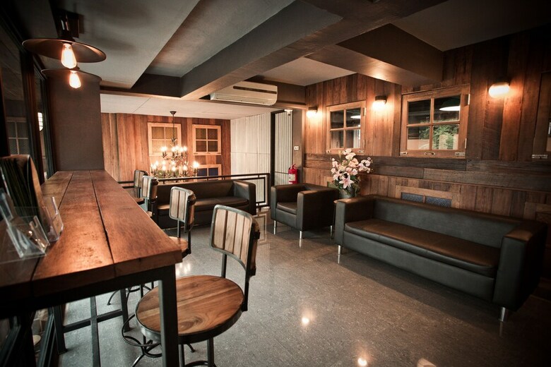 Hostal The Arak Bed Bar And Hostel