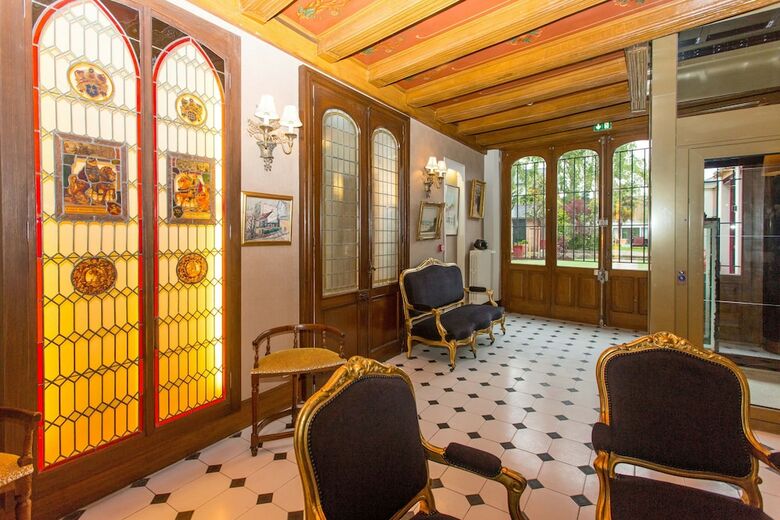 Hotel H�tel Au Charme Rabelaisien