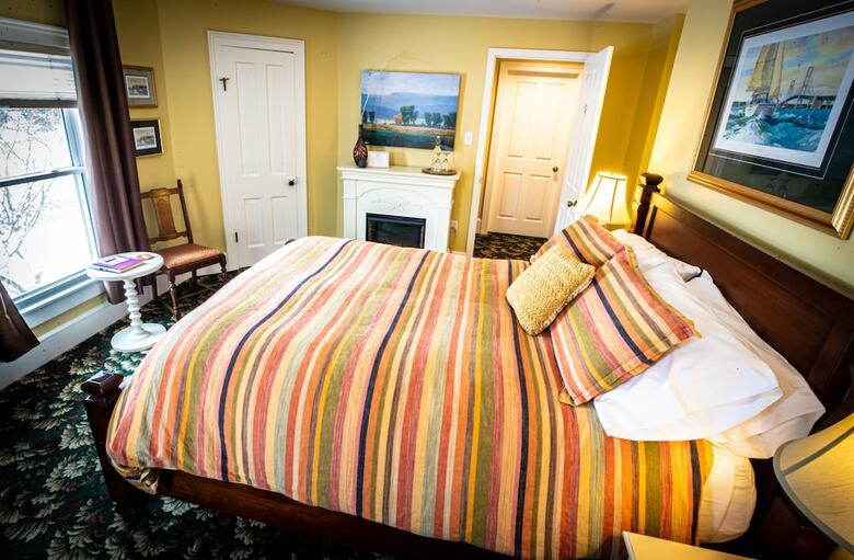 Bed & Breakfast Twin Oaks Inn