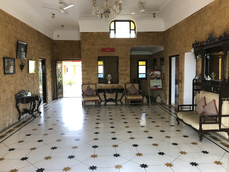 Hotel Rawal Kot