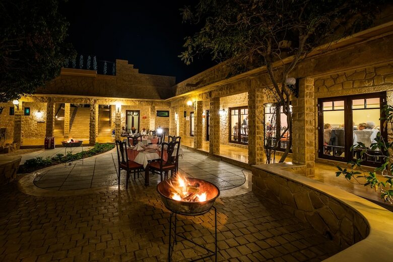 Hotel Rawal Kot