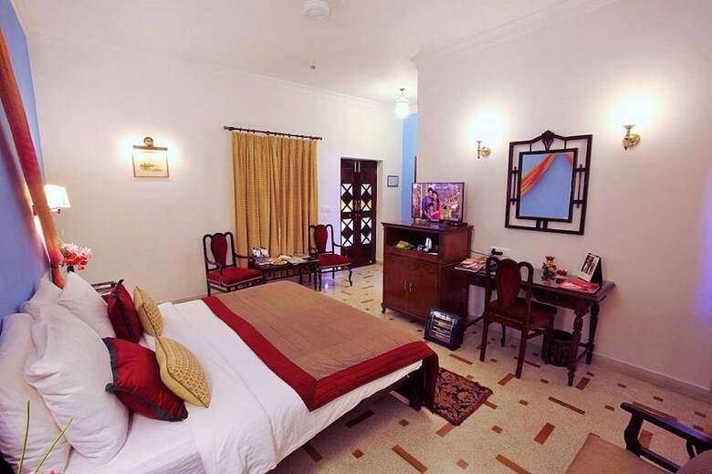 Hotel Rawal Kot