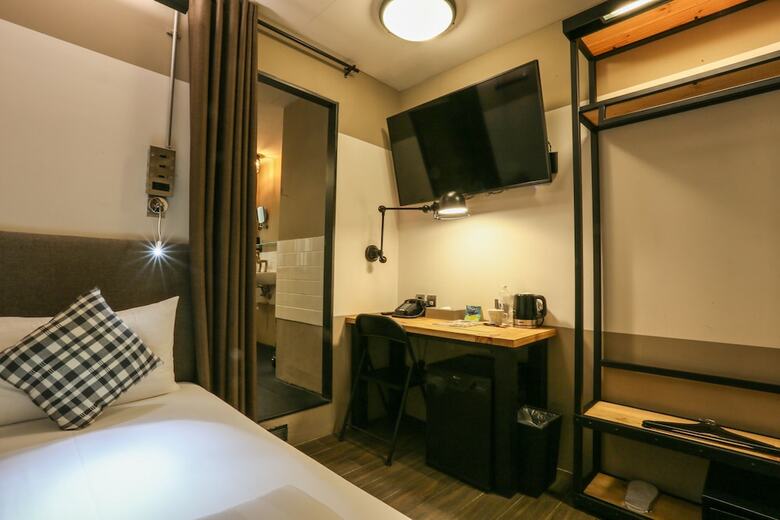 Hotel Papa Whale