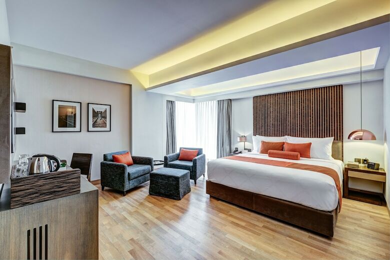 Hotel The Way Dhaka