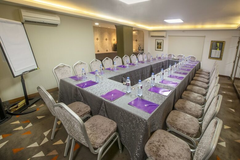 Hotel The Way Dhaka