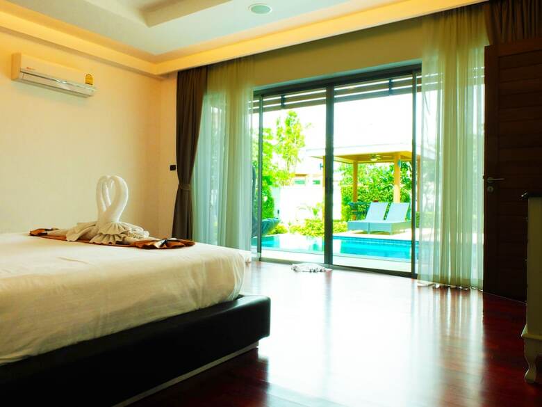 Hotel Chalong Miracle Lakeview Resort & Spa