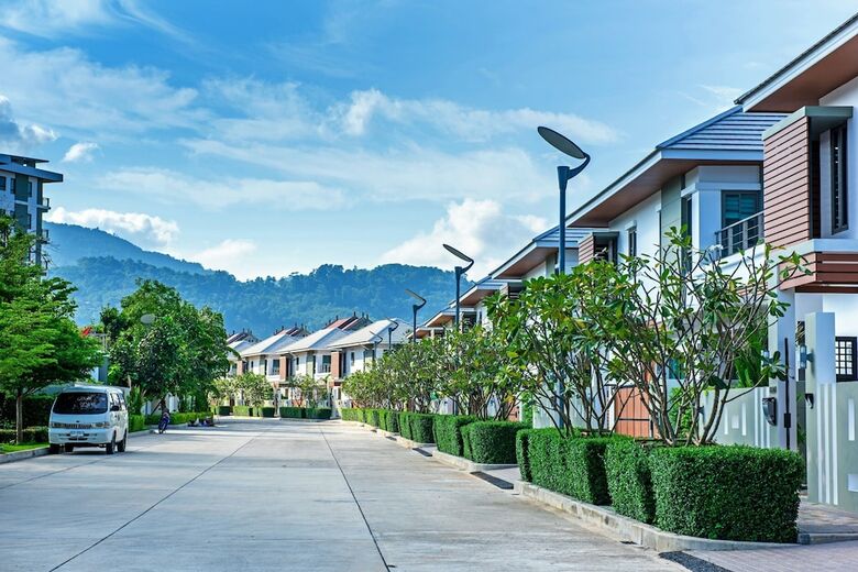 Hotel Chalong Miracle Lakeview Resort & Spa
