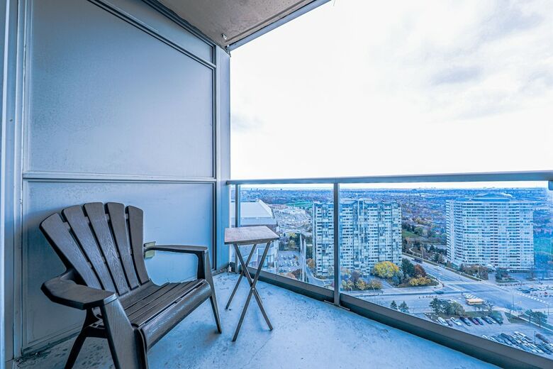 Lake View Luxury Condo By Elite Suites