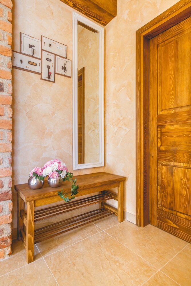 Luxury Villas Kras Ladies
