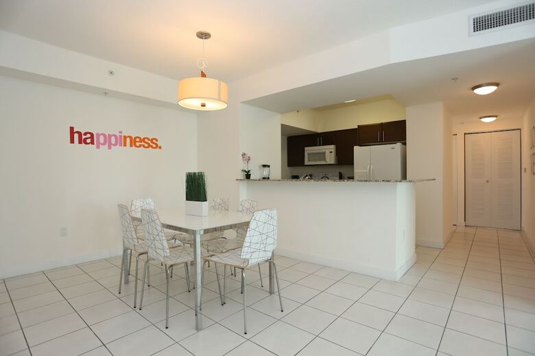 Nuovo Miami Apartments At Brickell - Downtown