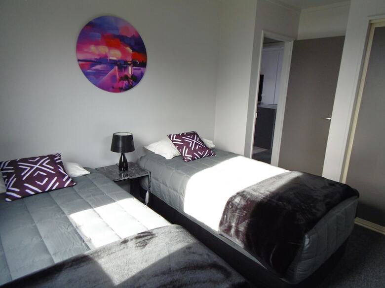 Glenavys Waitaki River Motor Camp - Caravan Park