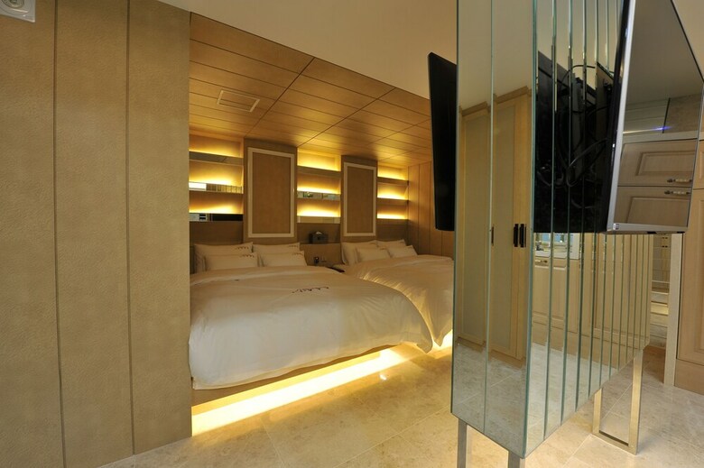 Hotel The Grang Nampo (fromerly Ytt)