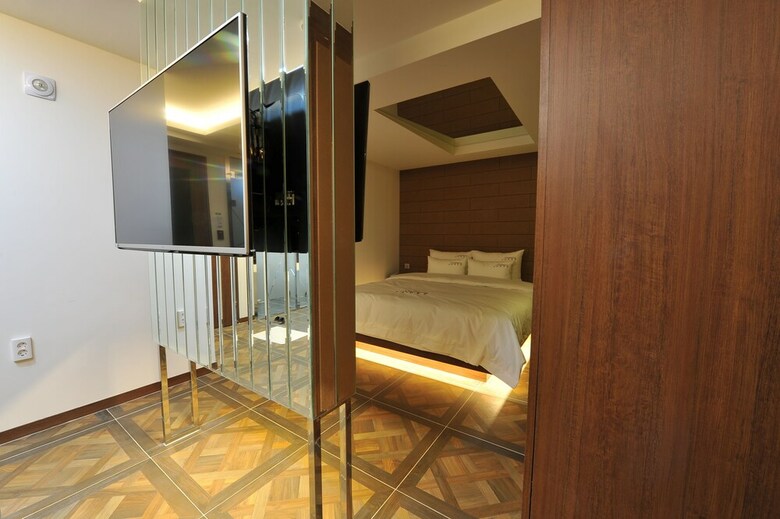 Hotel The Grang Nampo (fromerly Ytt)