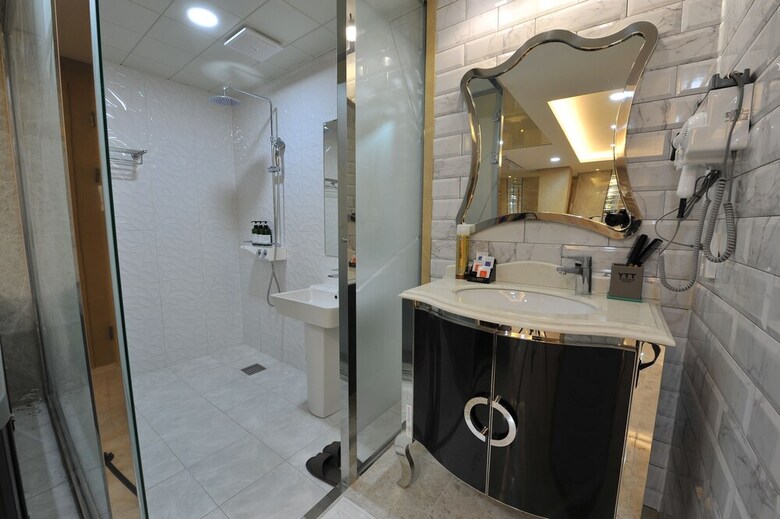 Hotel The Grang Nampo (fromerly Ytt)