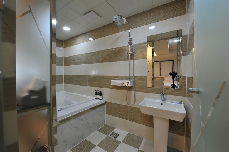 Hotel The Grang Nampo (fromerly Ytt)