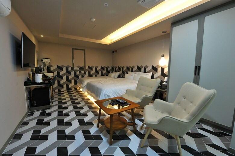 Hotel The Grang Nampo (fromerly Ytt)