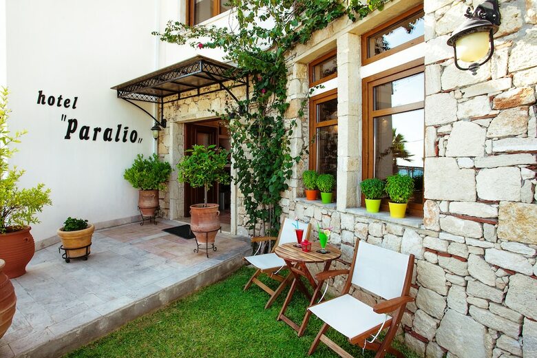 Aparthotel Paralio Hotel