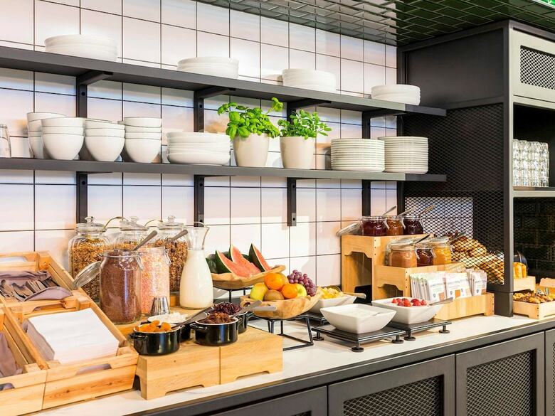 Hotel Ibis Styles Amsterdam Airport (new)