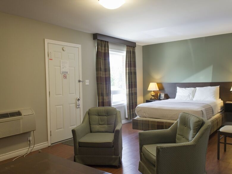 Hotel Leelas Villa Inn Flesherton