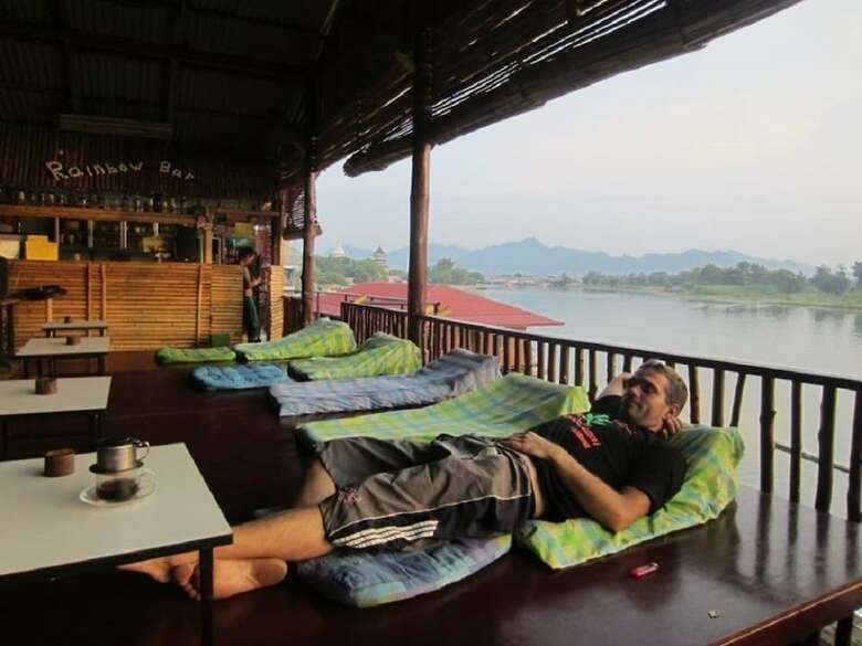 Hotel Rainbow Lodge Homestay
