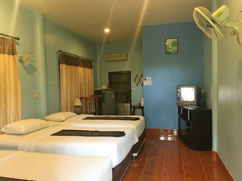 Hotel Baan Ing Khao Resort