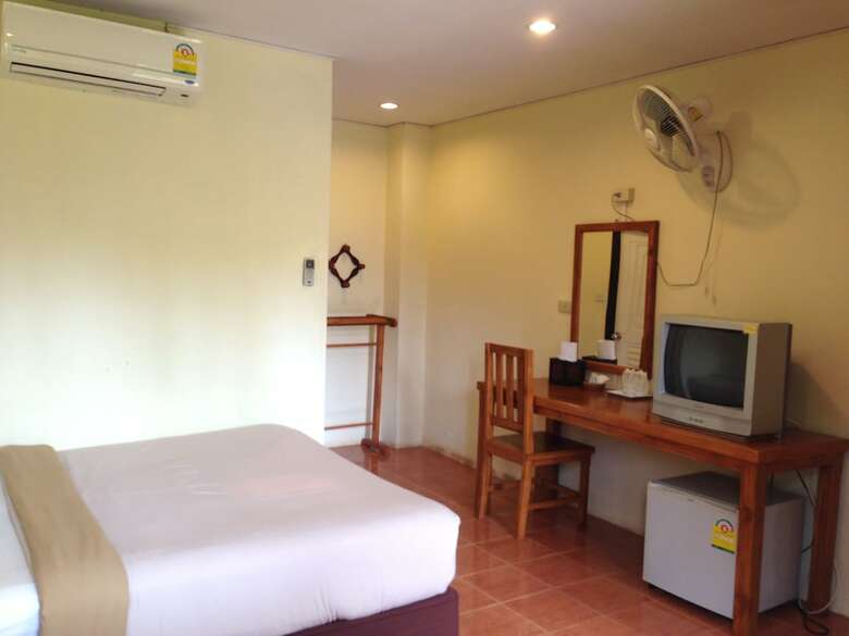 Hotel Baan Ing Khao Resort