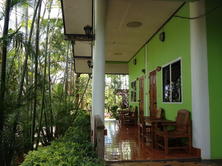 Hotel Baan Ing Khao Resort