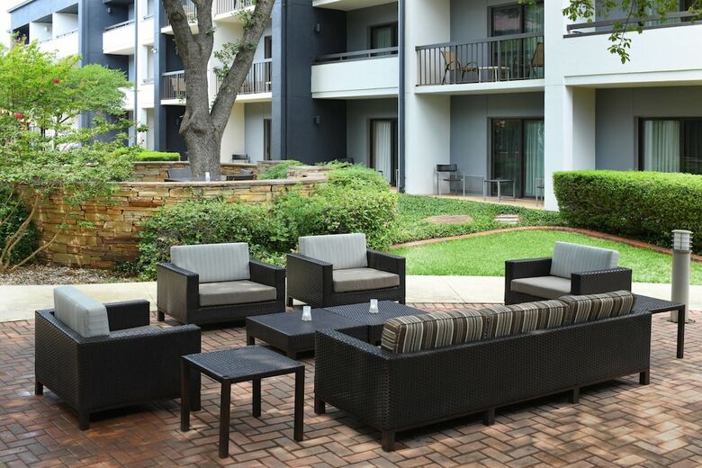 Hotel Courtyard By Marriott Dallas Richardson At Spring Valley
