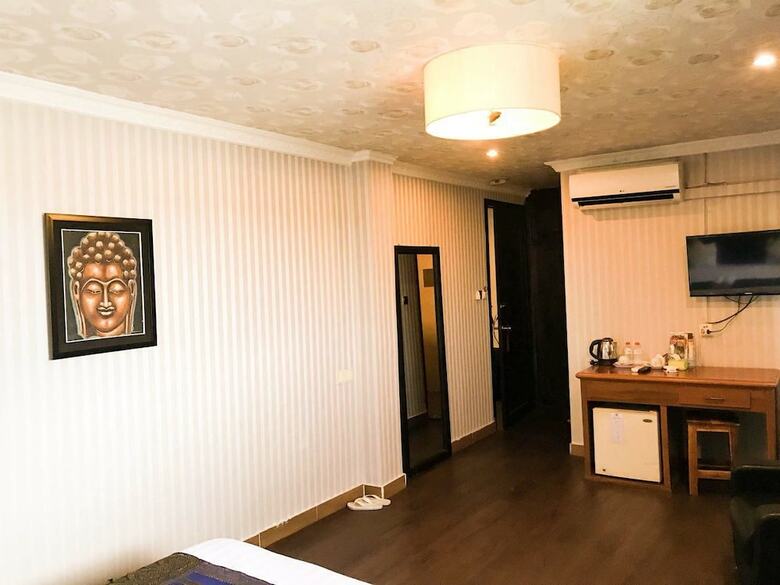 River Star Hotel