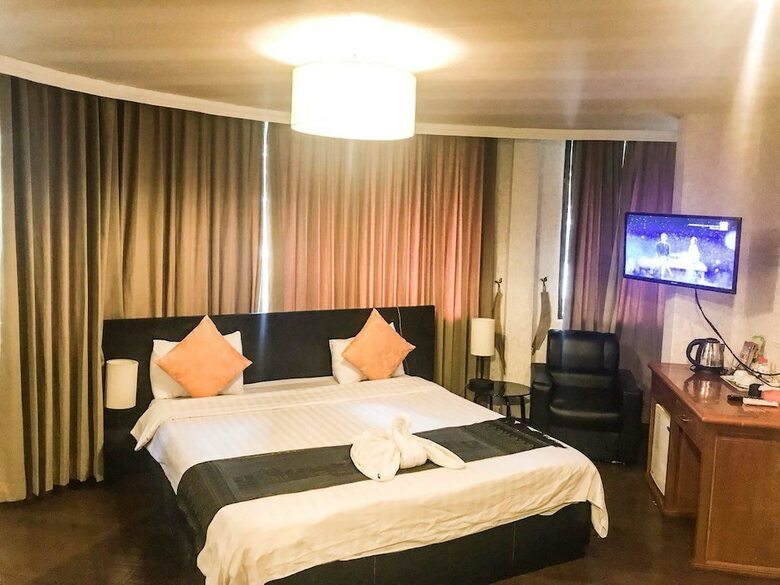 River Star Hotel