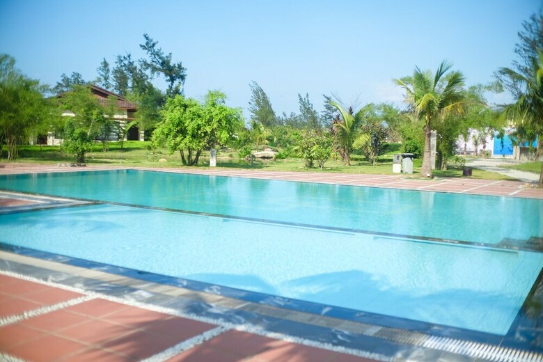 Hotel Bao Ninh Beach Resort