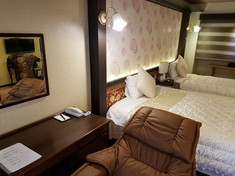 Yufuin Besso Shikisai Hotel