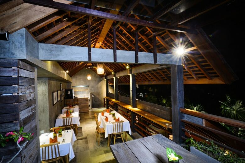 Hotel Purana Boutique Resort