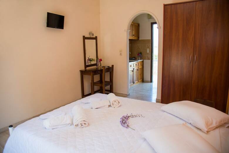 Aparthotel Aristides Studios