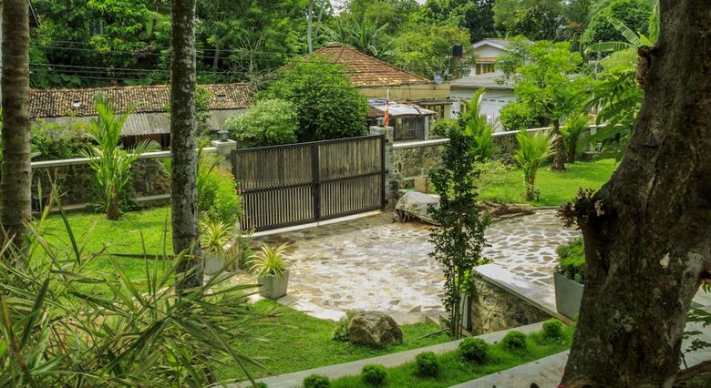 Lali Villa